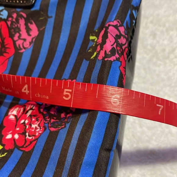 Betsey Johnson Black and Blue Floral Women's Bag - Picture 9 of 11